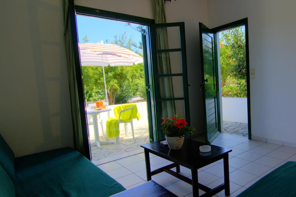 Sirius Apartments Hersónissos Chambre photo