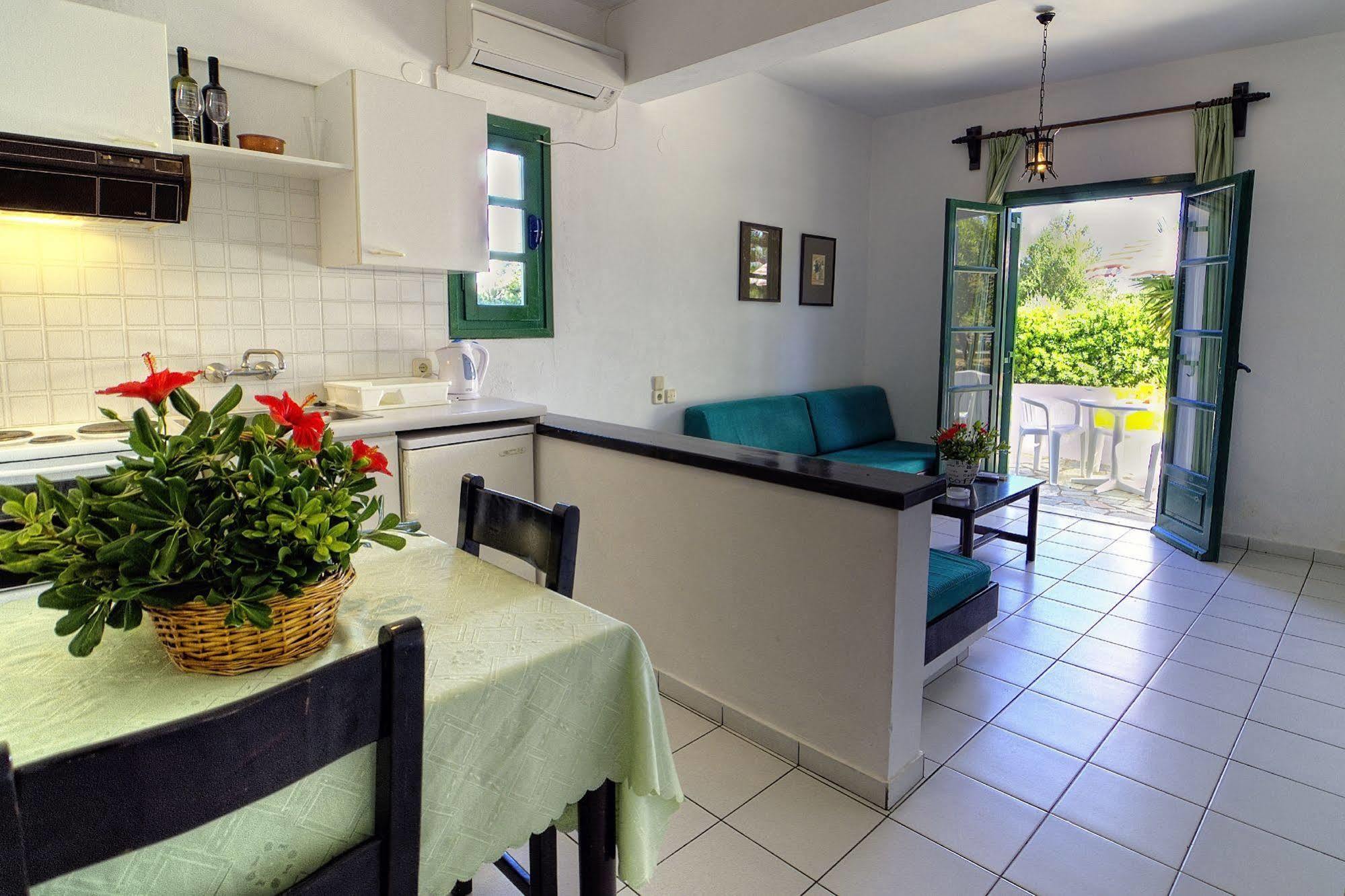 Sirius Apartments Hersónissos Extérieur photo
